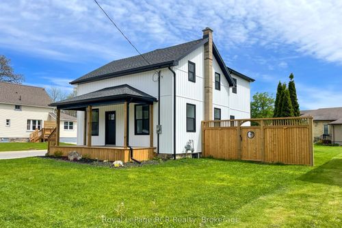 563 7th Ave, Hanover, ON, N4N2J8 | Card Image