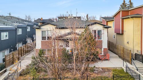 {{alt}} | Card Image