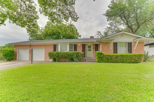 509 W Ridgewood Drive, Garland, TX, 75041 | Card Image