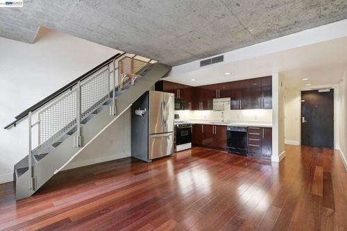 114-200 Brannan St, San Francisco, CA, 94107-6002 | Card Image