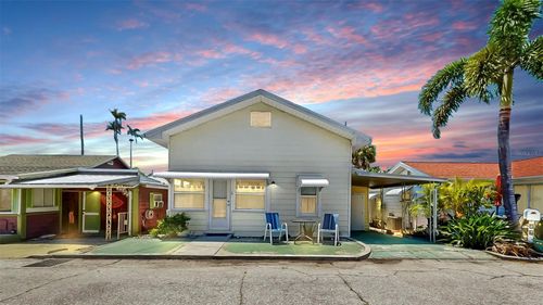 14 Braden Castle Dr, BRADENTON, FL, 34208-1766 | Card Image