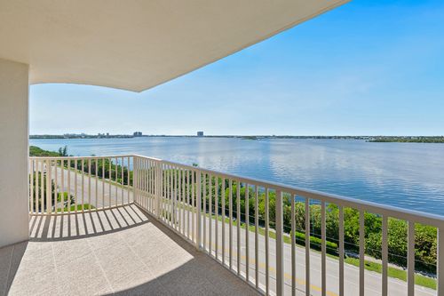 b7c-5480 N Ocean Dr, Riviera Beach, FL, 33404-2520 | Card Image