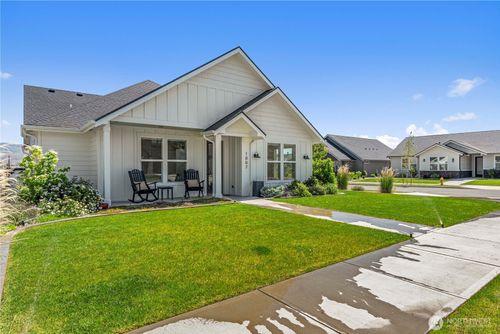 1007 Racine Springs Dr, Wenatchee, WA, 98801-8822 | Card Image