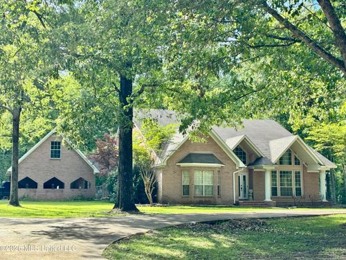621 S Springlake Cir, Terry, MS, 39170-7103 | Card Image