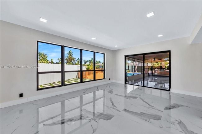5890 Sw 13 Th St, House other with 4 bedrooms, 3 bathrooms and null parking in Plantation FL | Image 17