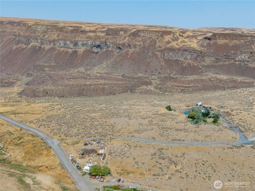 131 Wagon Rd, Palisades, WA, 98845-9619 | Card Image