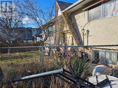 425 Gahan Ave, House other with 4 bedrooms, 2 bathrooms and 1 parking in Penticton BC | Image 1