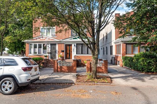 65-17 78th Ave, Glendale, NY, 11385-6938 | Card Image