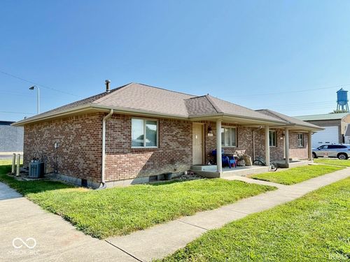 204-202-204 W Mill St, Gaston, IN, 47342-8032 | Card Image