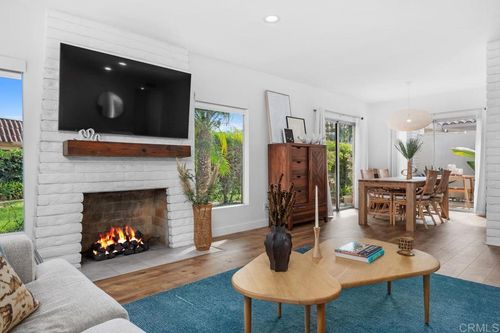 7021 Estrella De Mar Rd, Carlsbad, CA, 92009-6134 | Card Image