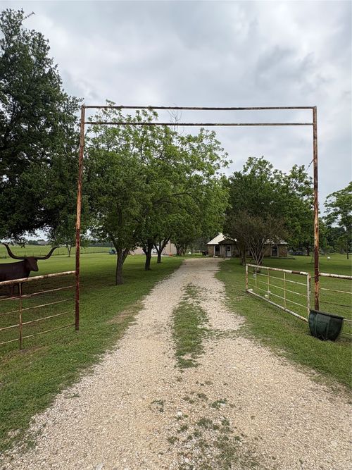510 Old Sawmill Rd, Axtell, TX, 76624-1563 | Card Image