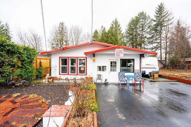 7717 Rook Crescent, House other with 3 bedrooms, 1 bathrooms and null parking in Mission BC | Image 1