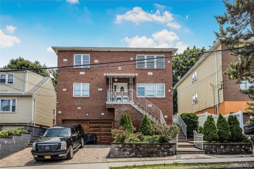 36 Coolidge Ave, Yonkers, NY, 10701-5931 | Card Image