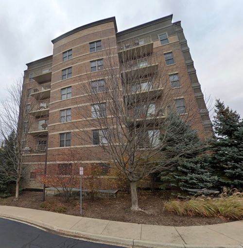 207-125 Lakeview Dr, Bloomingdale, IL, 60108-1245 | Card Image