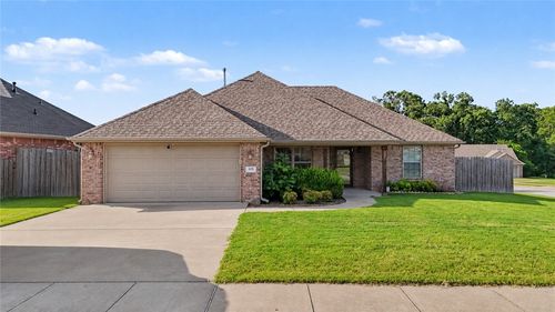 809 E Marietta Court, Rogers, AR, 72758 | Card Image