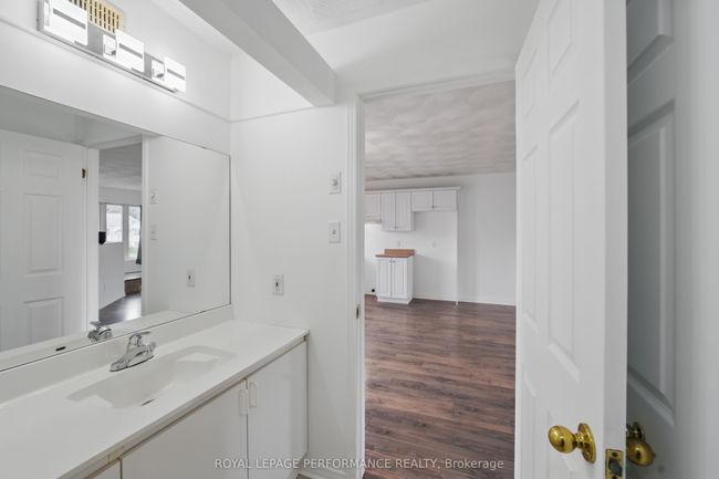 B - 541B Blvd Devista, House attached with 3 bedrooms, 2 bathrooms and 4 parking in Alfred ON | Image 16