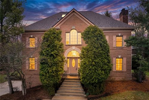 1915 Oakhurst Drive, McCandless, PA, 15101 | Card Image