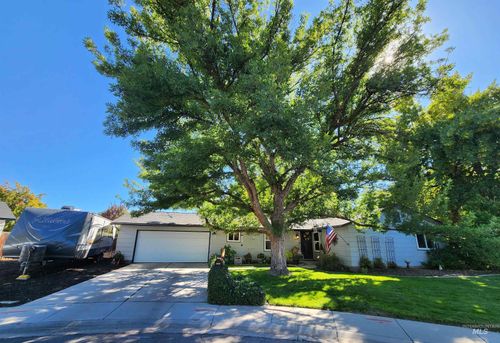 8860 W Mapleview Cv, Boise, ID, 83704-6951 | Card Image
