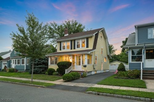 4 Prospect Pl, Springfield, NJ, 07081-1113 | Card Image
