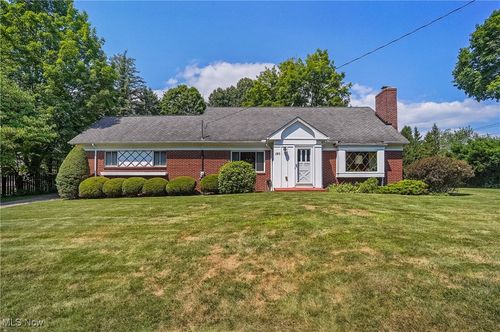 180 S River Rd, Munroe Falls, OH, 44262-1613 | Card Image