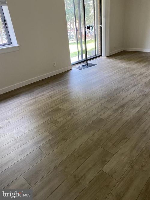 unit-101-6220 Edsall Rd, ALEXANDRIA, VA, 22312-2646 | Card Image