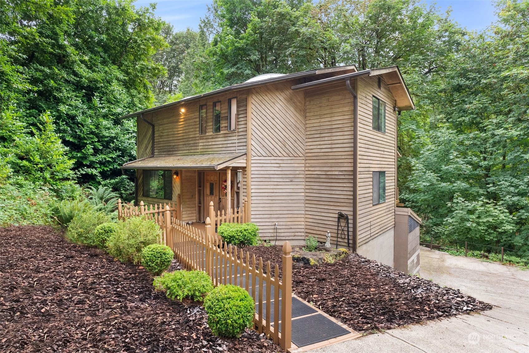 Thorpe Dr, Tumwater, WA 98512