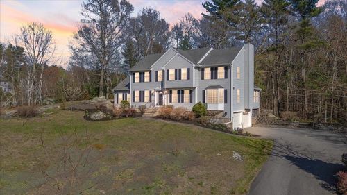 62 Magnolia Dr, Pelham, NH, 03076-5106 | Card Image