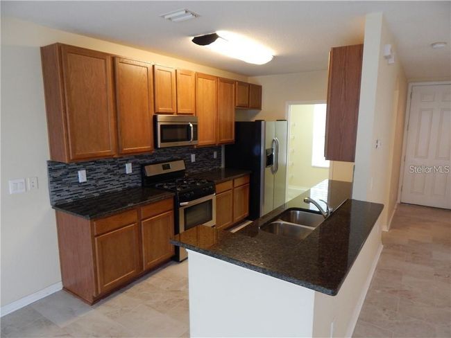 6127 Fishhawk Crossing Blvd, Townhouse with 3 bedrooms, 3 bathrooms and null parking in Lithia FL | Image 5