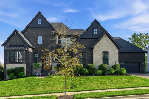 3304 Sarah Bee Ln, Thompsons Station, TN, 37179-4107 | Card Image