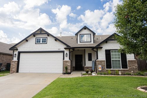 14605 111th Ct, Owasso, OK, 74055-9431 | Card Image