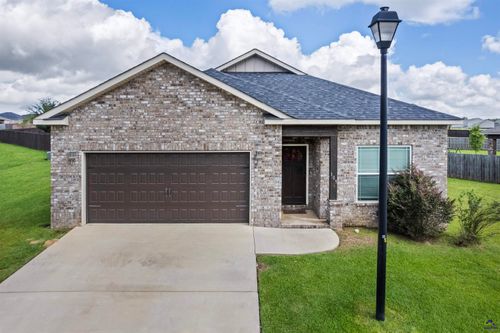 109 Rusty Plow Ln, Perry, GA, 31069-9868 | Card Image