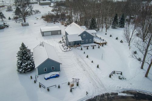 4325 Hawk Trail, Windsor, WI, 53532 | Card Image
