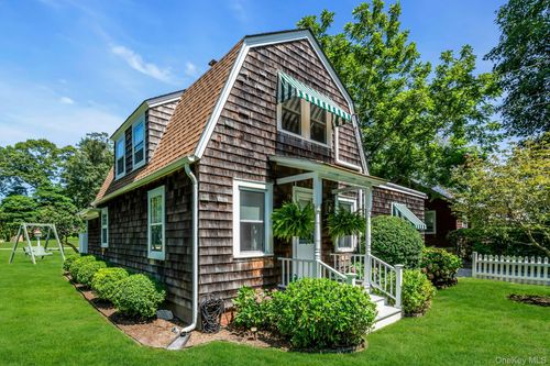 107 Sebonac Rd, Southampton, NY, 11968-2726 | Card Image