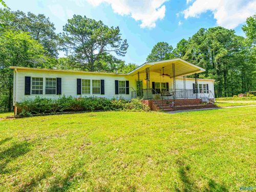 1041 Green Briar Cove Rd, Union Grove, AL, 35175-9201 | Card Image