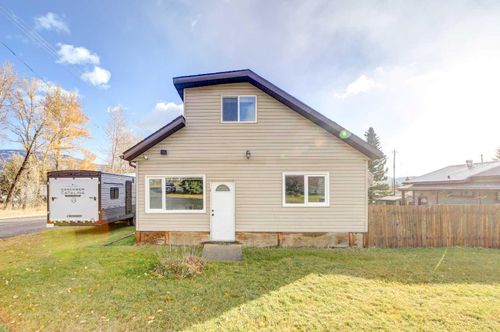 22901 10 Avenue, Hillcrest, AB, T0L1C0 | Card Image