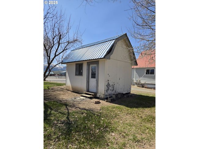 401 Main St, House other with 3 bedrooms, 2 bathrooms and 1 parking in Unity OR | Image 17