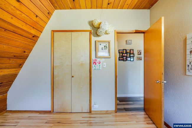 6700 Acorn Way Se, House other with 3 bedrooms, 2 bathrooms and null parking in Turner OR | Image 22