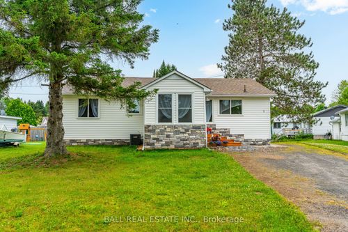 3 Larch Street, Highlands East, ON, K0L1M0 | Card Image