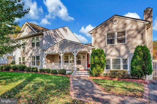 8110 Spruce St, MANASSAS, VA, 20111-2203 | Card Image