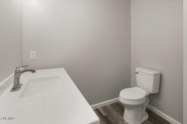 215 Brighton Pl, House other with 3 bedrooms, 3 bathrooms and null parking in Bristol TN | Image 45