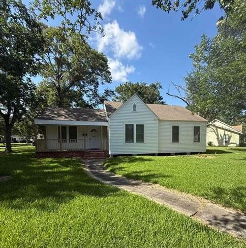 2301 Glenwood Dr, Port Arthur, TX, 77642-2602 | Card Image