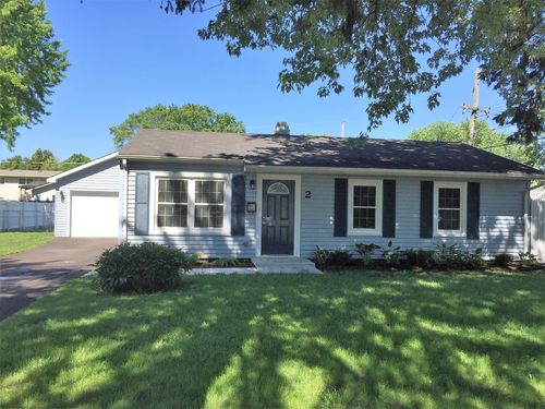 2 Sweetbriar Ct, South Elgin, IL, 60177-1848 | Card Image