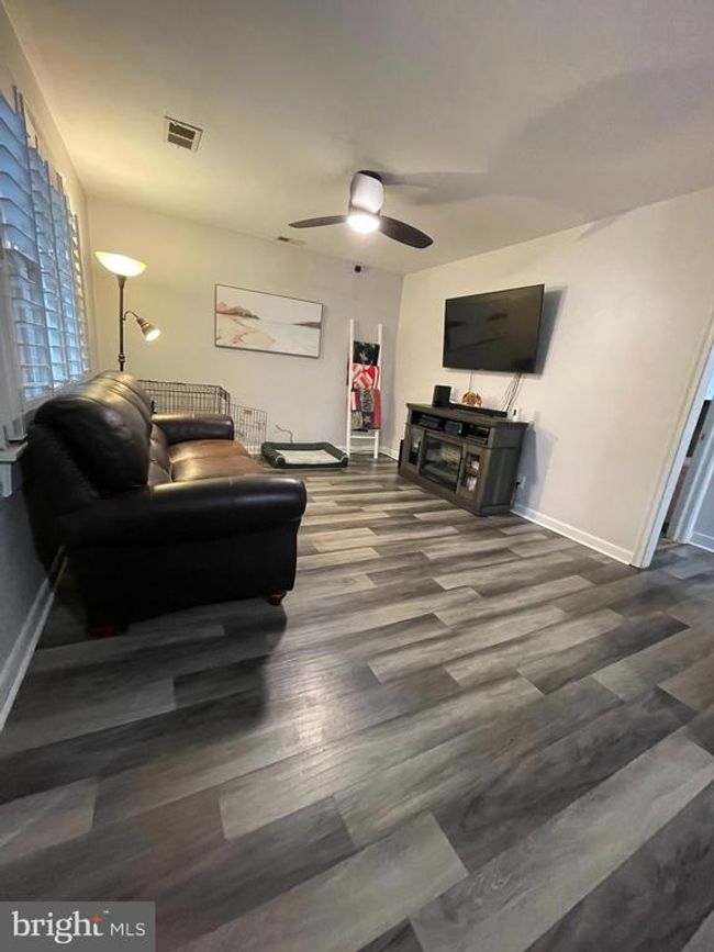 208 Mimosa Ave, House other with 3 bedrooms, 1 bathrooms and null parking in COLONIAL BEACH VA | Image 4