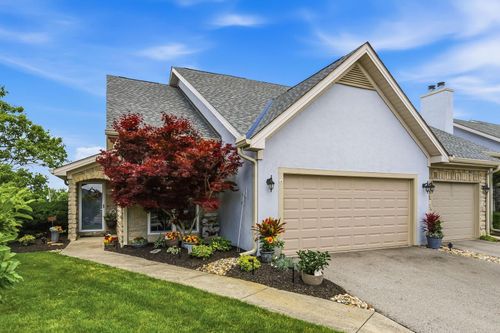 890 Village Dr, Delaware, OH, 43015-3081 | Card Image