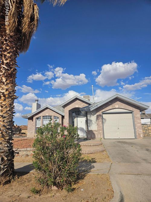 1738 Dean Jones St, El Paso, TX, 79936-4401 | Card Image