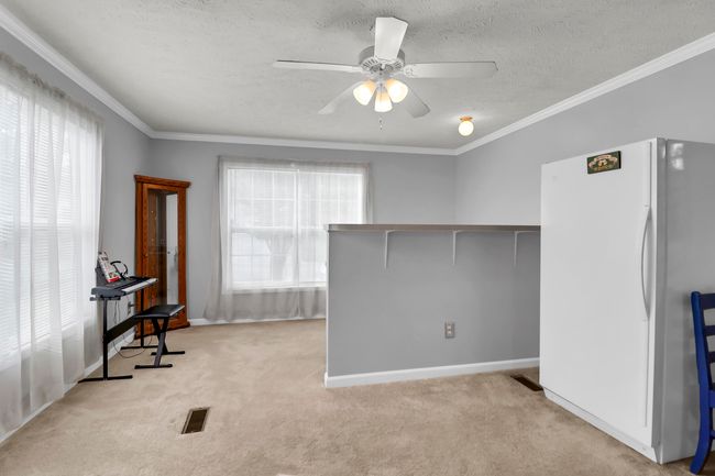 320 E Poplar | Image 25