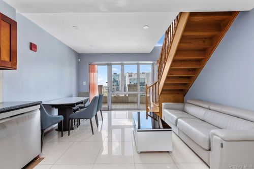 pha-37 Prince St, Flushing, NY, 11354-4415 | Card Image