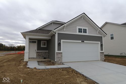 1849 James Pierce Dr, Shelbyville, IN, 46176-7069 | Card Image