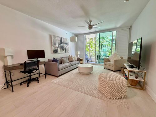 207-625 Casa Loma Blvd, Boynton Beach, FL, 33435-4151 | Card Image