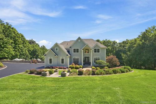 34 Woodcrest Ln, Goshen, NY, 10924-5329 | Card Image